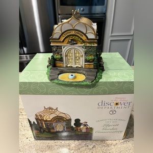 Department 56 Lilycott Garden Conservatory